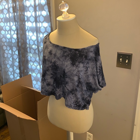 Exist cute crop top tie dye off the shoulder 💜 - Picture 2 of 7